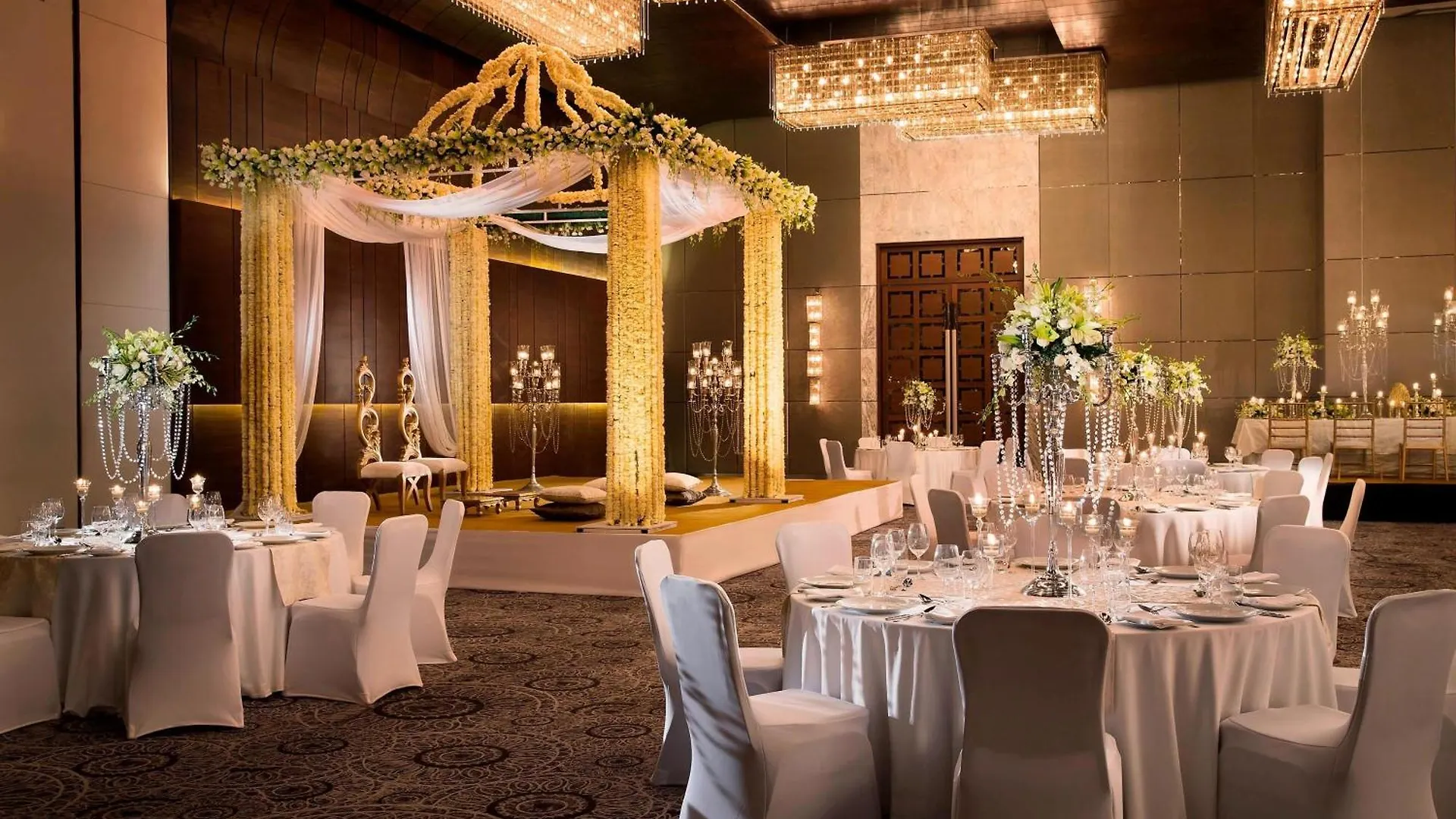 Jw Marriott Hotel New Delhi Aerocity